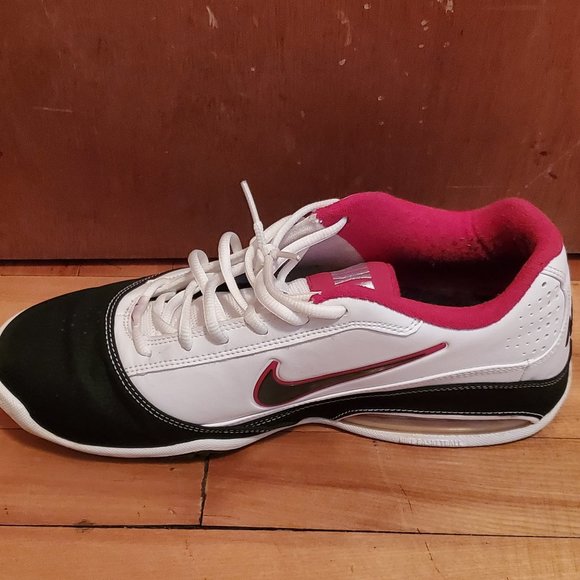 NIKE BASKETBALL MEN'S AIR MAX SHOES US 9.5 WHITE BLACK AND RED ALMOST NEW - Picture 1 of 6